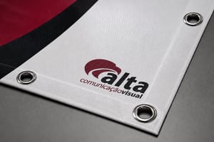 Lona Impressa Lona 440g  4x0  Reforço e Ilhós 