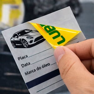 Adesivo Retroverso para Aplicação Interna em Vidro