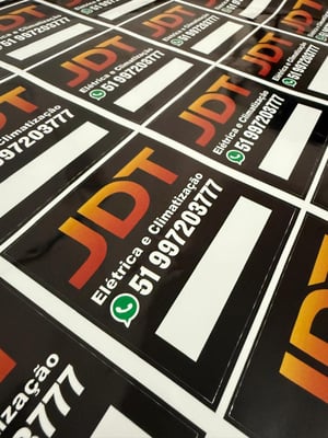 Adesivo em Vinil Ritrama Brilho com semi-corte