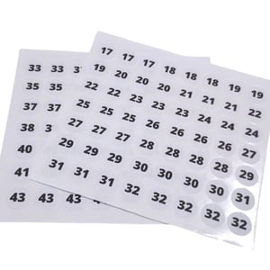 Kit Etiquetas de Numeração Simples para Calçados | Distribuição Automática Papel Couchê Fosco Adesivo Redonda 2cm Preta (1x0) – impressão em alta qualidade Sem laminação Meio corte eletrônico (pronto para destacar) + corte final Arte padrão inclusa. Produção rápida. 📦 Escolha o kit ideal:  ⭐ 50 un → Ideal para teste |⭐ 100 un → Mais vendido |🔥 200 un → Melhor custo |📦 500 un → Ideal para revenda |🚀 1000 un → Melhor preço