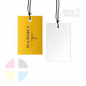 Tag Personalizada Couchê  Brilho 250g 5,4x8,5cm 4x0 Colorido Frente Verniz Uv Frente Furo 4,7mm 
