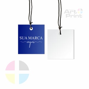 Tag Personalizada Couchê  Brilho 300g 4,3X4,8cm 4x0 Colorido Frente Verniz Uv Frente Furo 4,7mm 
