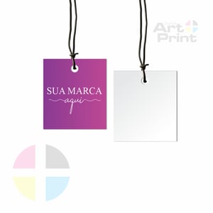 Tag Personalizada Couchê  Brilho 250g 4,3X4,8cm 4x0 Colorido Frente Verniz Uv Frente Furo 4,7mm 