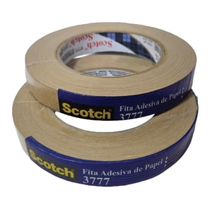 Fita Adesiva - Scotch Papel Liso 3777 - 18mm x 50m - Marrom - 3M Fita adesiva de papel 18mm x 50m    Possui características impermeabilizantes, flexibilidade e boa resistência a tração, garantindo maior segurança em fixar suas peças. Fácil manuseio, mais resistente. Papel liso super resistente com altíssimo poder de adesão. Composição: possui