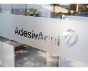 Listelo para porta de vidro Vinil Tamanho variado   Corte em máquina 