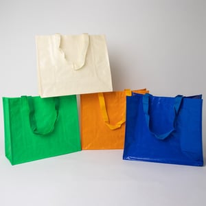 Sacola Plástica em Polipropileno Personalizada 29x34x14cm — 08052