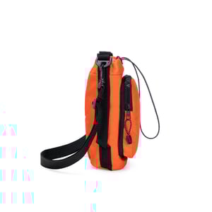 Porta-Garrafa Oxford com Alça Transversal e Bolso Frontal - 15438LF