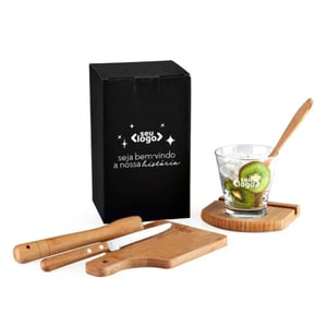 Kit Para Caipirinha Em Bambu / Madeira Ibiza - 6 peças Elegantes e Sustentáveis - KC-00463  Kit Para Caipirinha Em Bambu Gravação a Laser   Prepare suas caipirinhas com estilo!