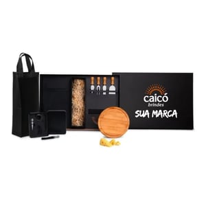Kit Queijo e Vinho com Espaço Para Garrafa - 11 Peças Elegantes - KT-90375  Kit Queijo e Vinho com Espaço Para Garrafa Gravação a Laser   Desfrute de uma experiência completa com o Kit Queijo e Vinho