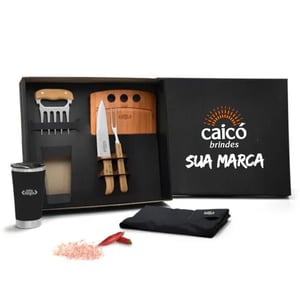 Kit Para Churrasco com Copo Térmico - 6 Peças Práticas e Elegantes - KT-90303  Kit Para Churrasco com Copo Térmico - 6 Peças Gravação a Laser   Faça churrascos inesquecíveis com o Kit Para Churrasco com Copo Térmico