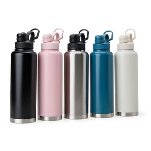 Garrafa Térmica Inox 1,5 Litros com Alça | Brinde Personalizado de Alta Qualidade - 18750 Inox 304 (interno e externo) Garrafa Térmica Inox 1,5 Litros com Alça Personalização: Laser   Medida para gravação (CxL): 15 cm x 4 cm