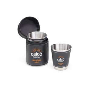 Kit Copo Inox 50ml com 4 Peças - Sofisticação para Seus Drinks - 08165  Kit Copo Inox 50ml com 4 Peças Gravação a Laser Os quatro copos possuem um acabamento elegante em couro sintético  Ideal para shots e momentos especiais!