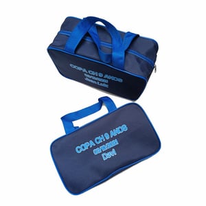 Porta Chuteiras de Nylon Personalizado - Estilo e Praticidade - 09042501 Nylon Porta Chuteiras de Nylon Personalizado Gravação silk em 1 cor   ele é ideal para jogadores de futebol, futsal e outros esportes que utilizam chuteiras ou tênis