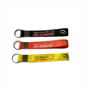 Chaveiro Fita 20 mm com Impressão Digital Personalizada — 19022401 Poliéster Chaveiro Fita 20 mm com Impressão Digital Personalizada Impressão Colorida Digital   com impressão digital colorida da sua arte resistente, leve e ideal para brindes, eventos e campanhas promocionais.
