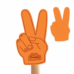 Mão de Torcida Personalizada - Mão 2 dedos impressão 1 lado - 29082401 EVA 3mm Mão de Torcida Personalizada - Mão 2 dedos impressão 1 lado Pintura com 1 cor  Mão 2 dedos impressão 1 lado Ideais para formaturas, aniversários e eventos esportivos. Peça já a sua!