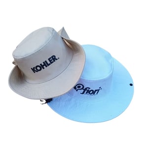 Chapéu Australiano Personalizado Pintado Frente - CBCHA34 Oxford ou Brim Chapéu Australiano Personalizado Pintado Frente Impressão Digital Colorida Frente   Indicado para equipes de campo, EPI, pescaria, atividades ao ar livre, eventos promocionais e brindes corporativos que exigem proteção e exposição da marca.