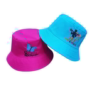 Chapéu Bucket Personalizado com Logo — Bordado — 05042510 Tactel, Oxford ou Brim Chapéu Bucket Personalizado Impressão Bordado 1 lado (frente)   Indicado para brindes corporativos, uniformes, eventos, feiras e coleções promocionais — item que alia identidade visual e funcionalidade, fortalecendo a presença da sua marca onde for usado.