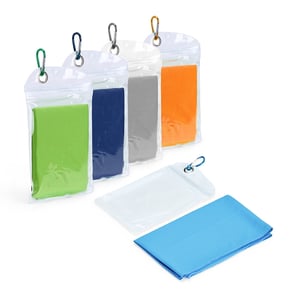 Toalha Esportiva Refrescante em Elastano com Embalagem de PVC e Mosquetão - 08226 Elastano (toalha) e PVC (embalagem). Toalha Esportiva Refrescante Impressão silk em 1 cor (na embalagem)  Pesa apenas 42g, sendo fácil de carregar para qualquer lugar. É o brinde perfeito para academias, estúdios de Crossfit, clubes de corrida e eventos corporativos de verão.