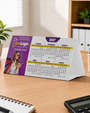 Calendário de mesa triangular