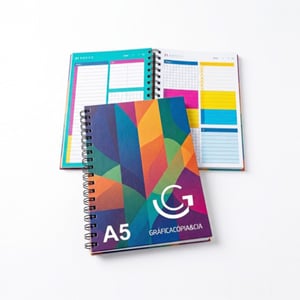 Caderno Capa Dura A5 personalizado Capa Dura 15x21cm (A5) 4x0 (Somente Frente) Laminação Wire-O Miolo Preto e Branco