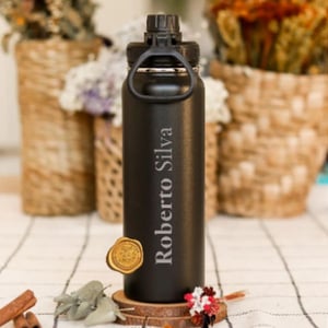 Garrafa térmica de 1 litro personalizada com gravação a laser      