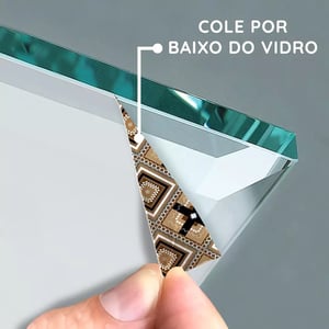 ADESIVO RETROVESSO ADESIVO VINIL TRANSPARENTE REVERSO COM LAMINAÇÃO DE BRANCO  4X0 SOLVENTE SEM ACABAMENTO 