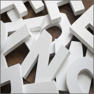 PVC 20mm pvc  crú   Pvc expandido, valor refere-se ao m². tamanho minimo de letra 10cm caso seja menor que isso chamar em nosso whatsapp patra que possamos fazer testes.