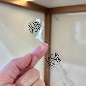 ETIQUETA ADESIVA 6X6 CM VINIL TRANSPARENTE PERSONALIZADA