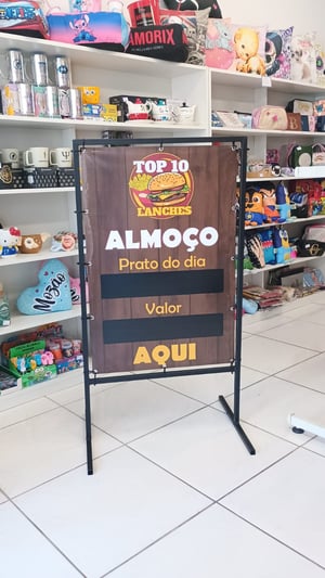 Cavalete Preto Fosco com banner dupla face 60x90cm lona 440g impressa nos dois lados, cavalete de ferro retangular impressão do banner colorido   cavalete com 1,20cm de altura e 62cm de largura, pés de 45cm