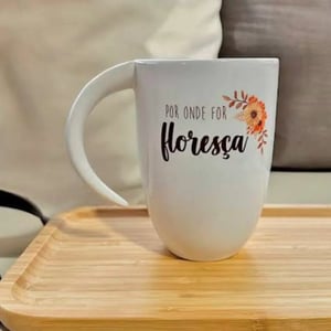 Caneca branca alça lua personalizada