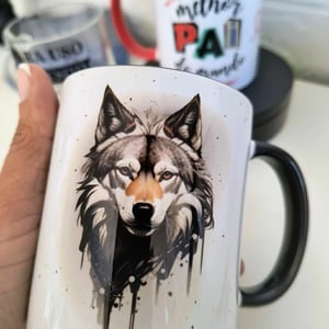 Caneca personalizada com alça e interior colorido