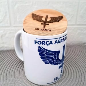 Canecas com tampas de bambu personalizadas