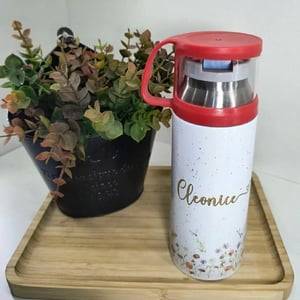 Garrafa térmica com copo personalizada