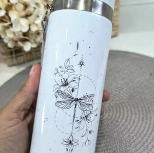 Garrafa térmica com tampa click e alça personalizada