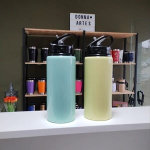 Squeeze de alumínio personalizado com bico retrátil e alça Alumínio 600ml Colorida   