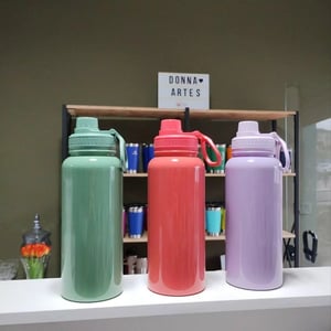 Garrafa squeeze térmica com tampa emborracha Personalizada Inox 900ml Colorida Térmico Personalizado 