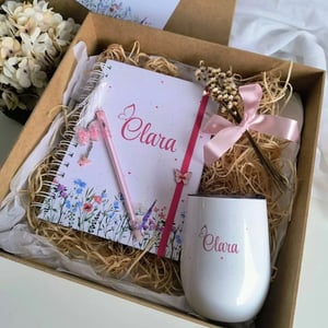 Kit caderno + copo com tampa personalizados MDF 30x30cm    