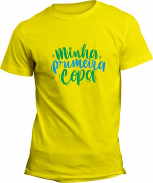 Camiseta Amarela Unissex Personalizada Pronta - Minha Primeira Copa Poliéster Área de Impressão = 20x28cm Impressão frente   