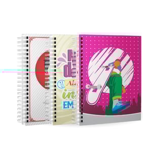 Caderno Escolar - 1 matéria com 96 folhas Offset 75g 18x26cm Miolo preto e branco Laminação brilho ou fosco Espiral Transparente 