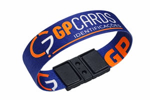 Pulseira Personalizada com Trava 100% Polyestér 20cm 4x4  Trava de Plástico 
