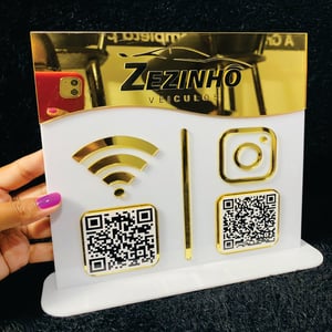 PLACA DISPLAY 2 QR CODE ACRILICO 20X20   CORTE A LASER 