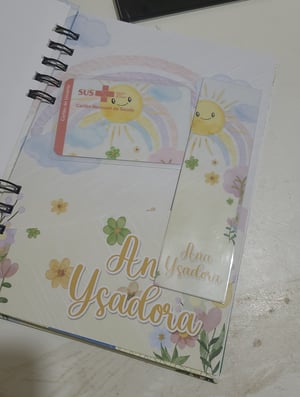 CADERNETA DE VACINA wire o 15x21  capa dura FOSCO / BRILHO / HOLOGRAFICO CAPA DURA