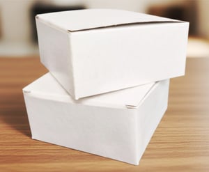 CAIXA DE PAPEL CARTÃO DUPLEX 250 G 11x11x5 cm    Fechamento automatico