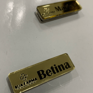 BROCHE ACRÍLICO COM IMÃ