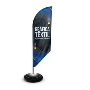 Wind Banner Promocional com Haste Inteiriça ÂNGULO (M) TECIDO TECNOSPORT 100% SINTÉTICO 2.50M X  0.65M DUPLA-FACE | IMPRESSÃO ULTRA-HD EPSON ESTRUTURA DE ALUMÍNIO INTEIRIÇA COSTURA OVERLOQUE EXTERNO Base Titan Black Modelo Maleta com Alça