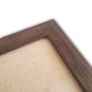 Porta Retrato 20x20 cm - com vidro Base de Madeira com Vidro 20x20 cm Marrom   