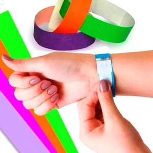 Pulseira da PVC com lacre de segurança sem personalização pvc  laser   Vendido a cartela com 10 unidades