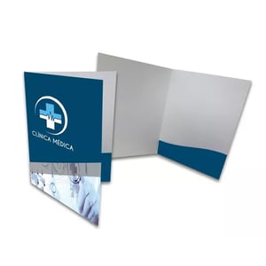 Pasta - Bolsa e Vinco com bolsa (250 Unidade) couchê 300g 31x45cm cores 4.0 Verniz Total Brilho Frente corte reto 