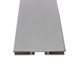 Sistema Expositor SmartFrame® 45mm - Gabinete Perfil de Alumínio 45mm | Gabinete | Para ser embutido na marcenaria Personalizado pelo Cliente Branco, Prata, Grafite ou Preto Filme de proteção na cor escolhida Fosco Opcionais: Suportes de Parede