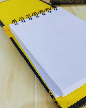 Bloquinho Capa Dura (com wireo) - 11x15,5cm